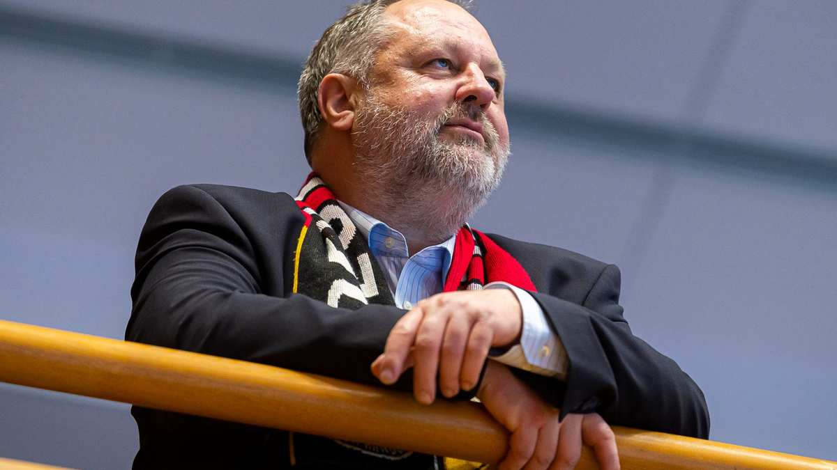 DHB-Präsident Andreas Michelmann rät dem Deutschen Fußball-Bund, sich bei der Suche nach einem neuen Bundestrainer auch im Ausland umzuschauen. - Foto: Marco Wolf/dpa