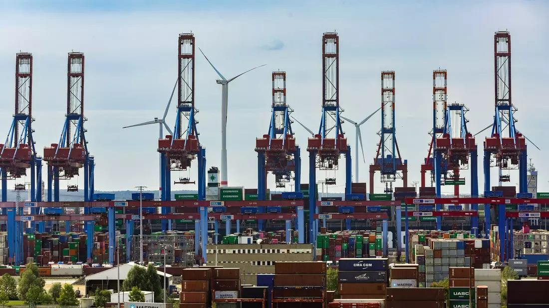 Von Januar bis einschließlich Juli lieferten deutsche Elektrohersteller nach Angaben des Branchenverbands ZVEI allein in den Euroraum Waren im Gesamtwert von 50,3 Milliarden Euro. - Bild: Ulrich Perrey/dpa