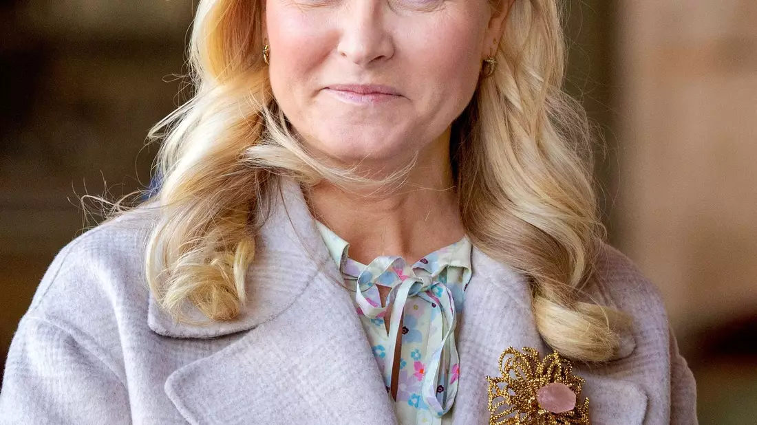 Die norwegische Kronprinzessin Mette-Marit ist krank und kann nicht auf Reisen gehen. - Bild: Albert Nieboer/Royal Press Europe/dpa