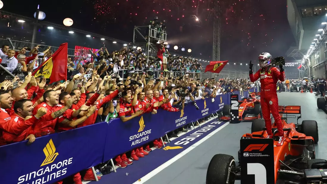 Sebastian Vettel äußert sich zu seinem letzten Karrieresieg. - Bild: Lim Yong Teck/AP/dpa