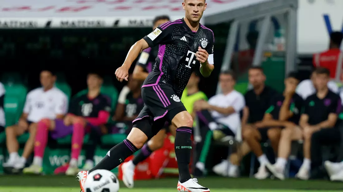 Ob Bayerns Joshua Kimmich im Topspiel gegen Leverkusen dabei sein kann, ist noch fraglich. - Bild: Axel Heimken/dpa