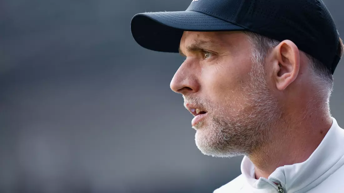 Bayerns Trainer Thomas Tuchel steht vor einer besonderen Herausforderung. - Bild: Marius Becker/dpa