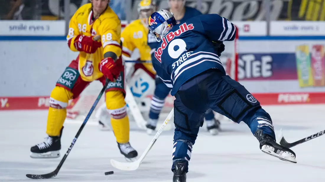 Der EHC Red Bull München besiegte zum DEL-Saisonstart die Düsseldorfer EG mit 4:2. - Bild: Sven Hoppe/dpa