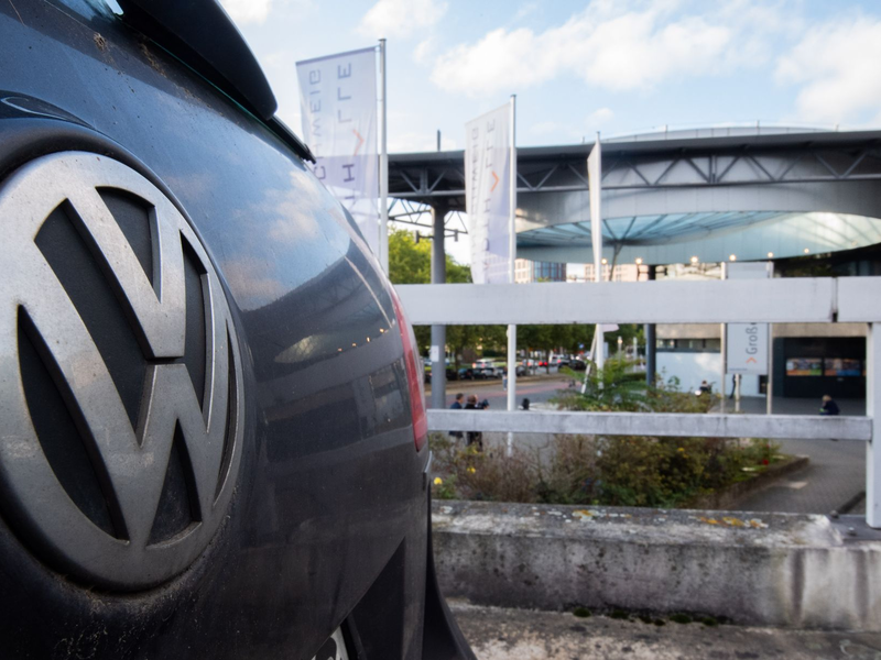 Aufgeflogen war der Skandal 2015, als die US-Umweltbehörde EPA über Manipulationen bei Abgastests von Dieselautos informierte. - Foto: Julian Stratenschulte/dpa