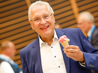 Bayerns Innenminister Joachim Herrmann ist der Vorsitzende der Sportministerkonferenz. - Foto: Daniel Löb/dpa
