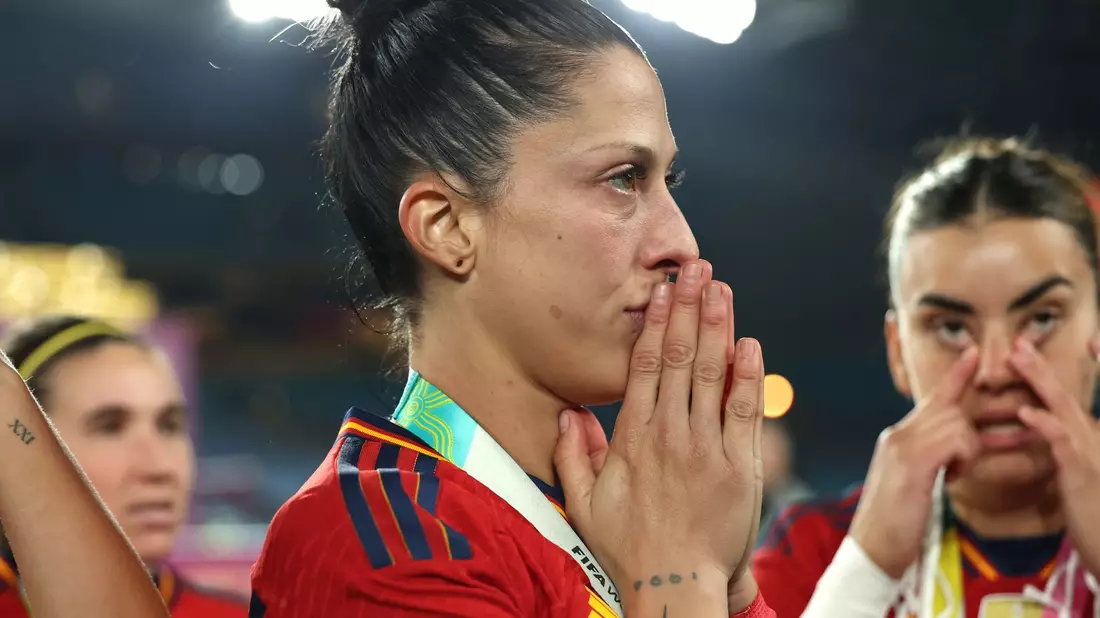 Nach dem Kuss-Skandal kritisiert Jennifer Hermoso den spanischen Verband. - Bild: Isabel Infantes/Press Association/dpa
