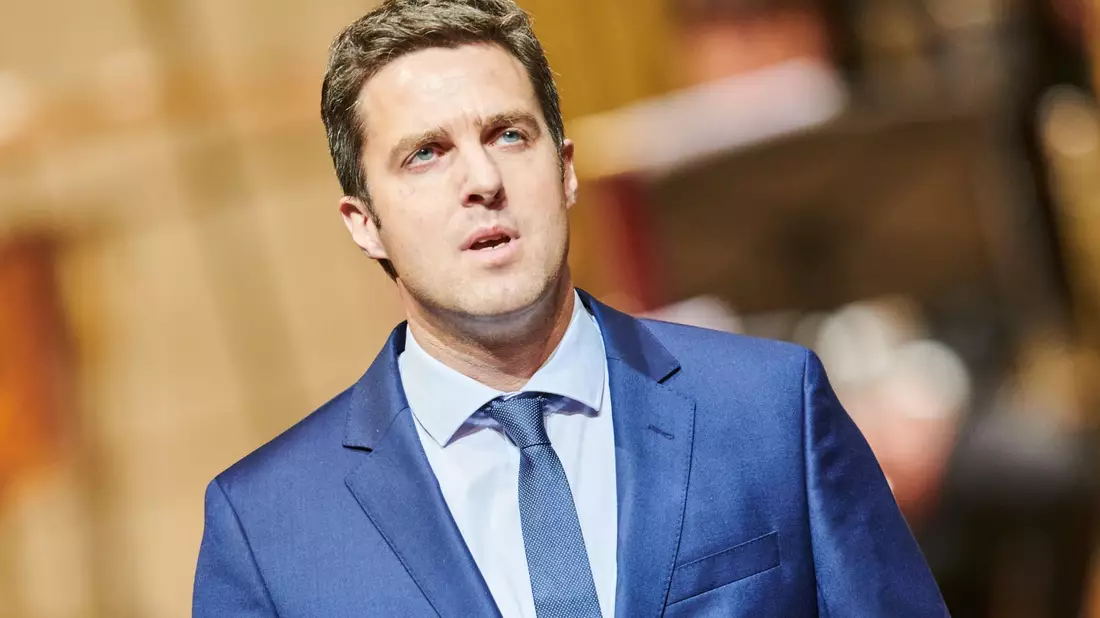 Für Staatsoper-Intendant Matthias Schulz ist es ein wichtiges Zeichen, dass Anna Netrebko auf einer Bühne auftritt, «die so klar ukrainisch positioniert ist». - Bild: Annette Riedl/dpa/POOL/dpa