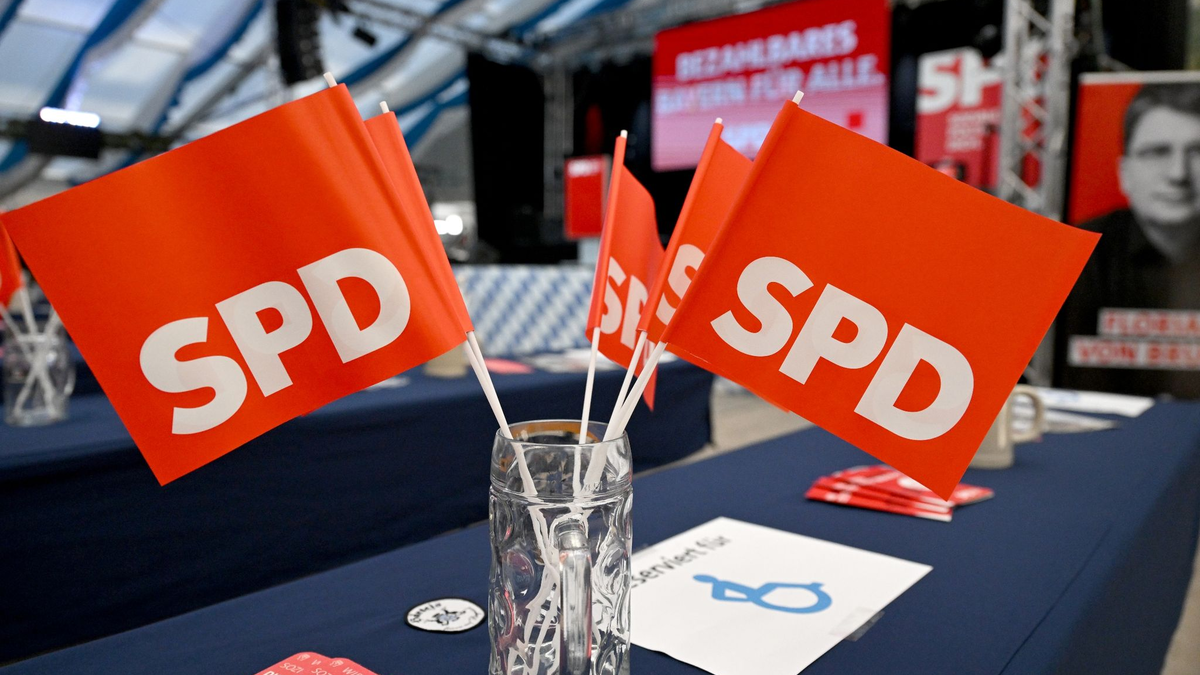 Die SPD ist in einer Umfrage auf den tiefsten Stand seit dem Sommer 2021 gerutscht. - Foto: Sven Hoppe/dpa