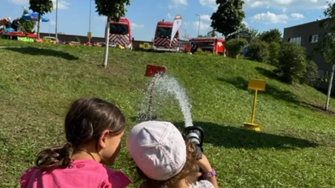 FW Dresden: Unfälle mit Verletzten am frühen Morgen - Bild: presseportal.de