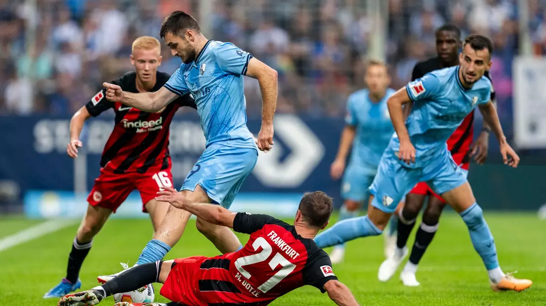 Der VfL Bochum und Eintracht Frankfurt teilten sich am Abend die Punkte. - Bild: David Inderlied/dpa