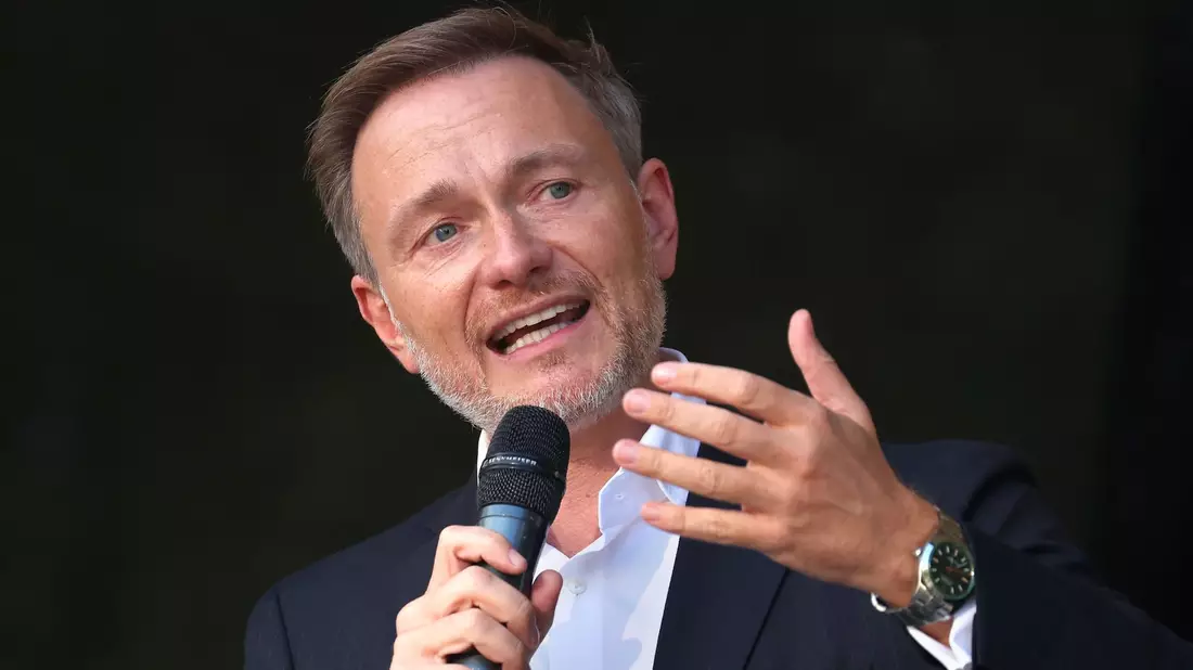 Christian Lindner heiratete die Journalistin Franca Lehfeldt. - Bild: Karl-Josef Hildenbrand/dpa