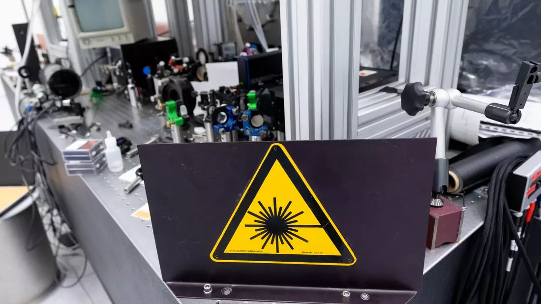 An der Kernfusion wird seit Jahrzehnten geforscht. Der große Durchbruch fehlt noch, doch in nicht ferner Zukunft könnte es soweit sein. - Bild: Sven Hoppe/dpa