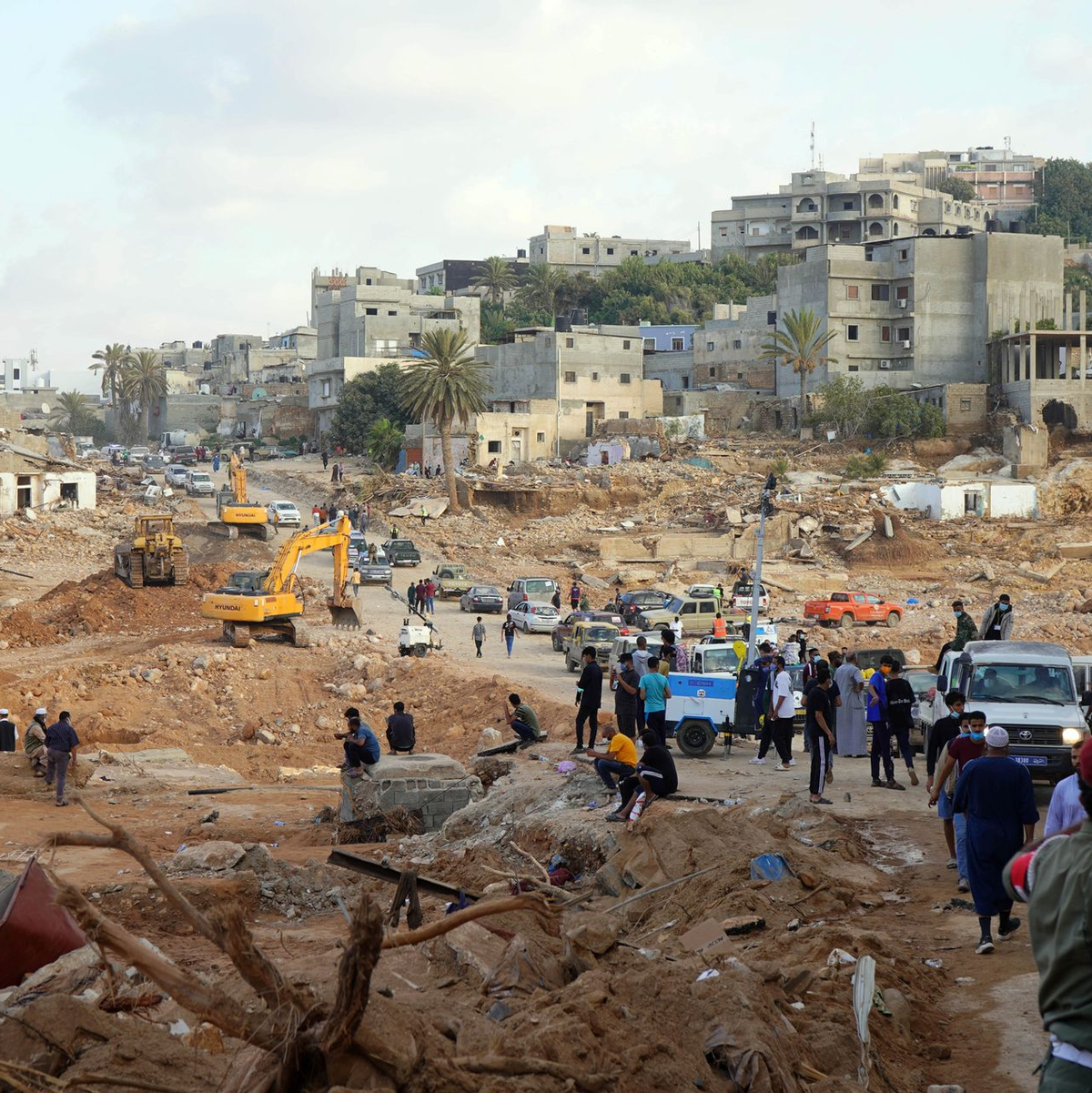 Die Verteilung von Essen, Medikamenten, Planen und anderem bleibt schwierig. - Foto: Hamza Turkia/XinHua/dpa