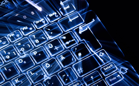 In Süddeutschland und der Ukraine gab es Durchsuchungen wegen Cyber-Kriminalität. - Foto: Sebastian Gollnow/dpa/Illustration