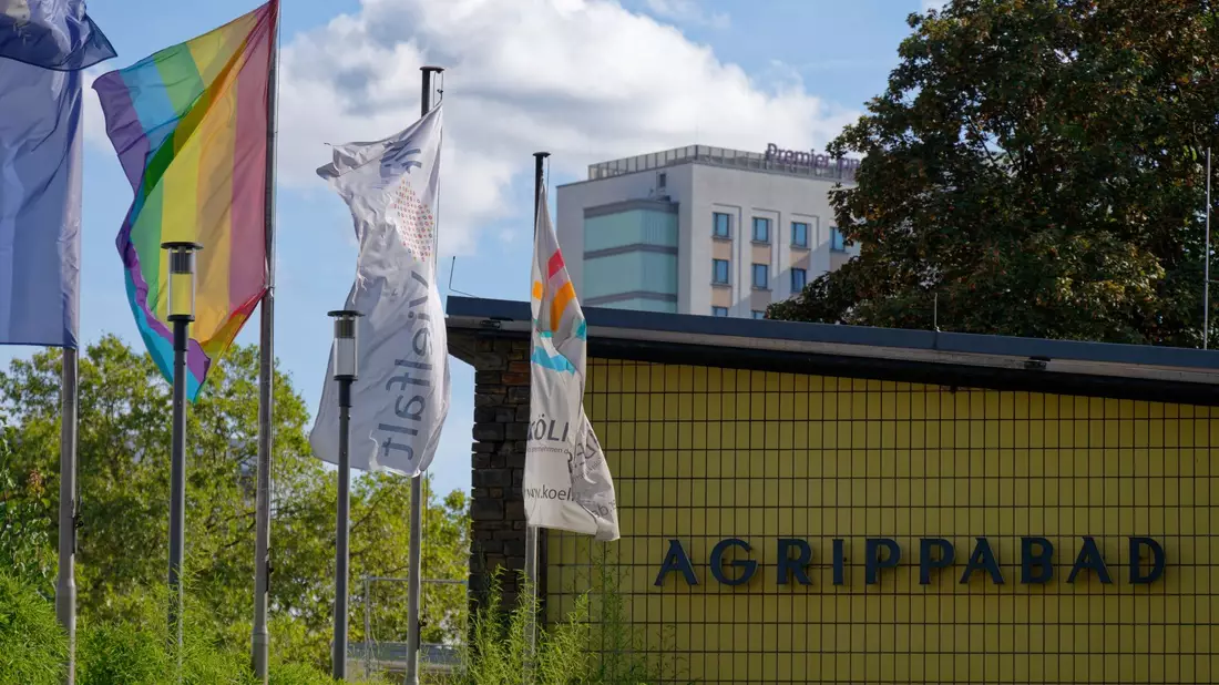 Mutmaßlicher sexueller Übergriff in einem Kölner Bad: Das mutmaßliche Opfer konnte sich aus der Situation befreien und Hilfe holen. - Bild: Henning Kaiser/dpa