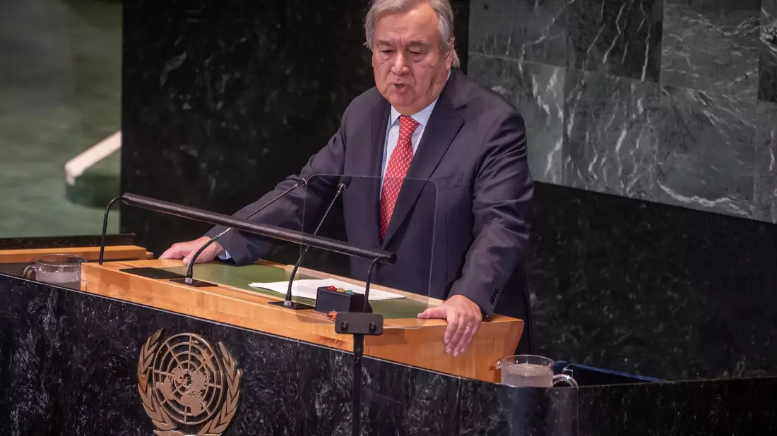 António Guterres spricht bei der Konferenz über Stand der Nachhaltigkeitsziele der Vereinten Nationen. - Bild: Michael Kappeler/dpa