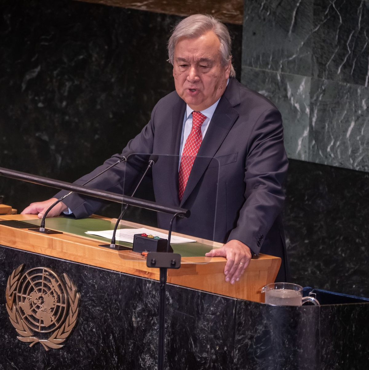 UN-Generalsekretär António Guterres mahnt im Libanon zur Zurückhaltung. (Archivbild) - Foto: Michael Kappeler/dpa