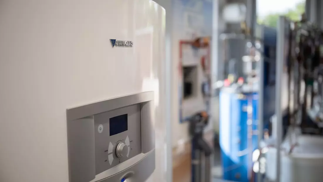 Laut Prognose des Bundesverbands Wärmepumpe wird der Absatz von Wärmepumpen in diesem Jahr voraussichtlich auf bis zu 350.000 Einheiten steigen. - Bild: Sebastian Christoph Gollnow/dpa