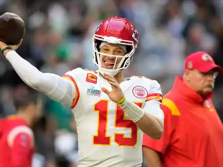 Patrick Mahomes war seit 2020 bereits der NFL-Profi mit dem größten Vertrag in der Geschichte der Liga. - Foto: Ashley Landis/AP/dpa