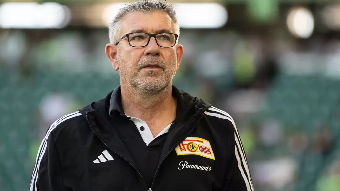 Union-Trainer Urs Fischer steht vor einer riesigen Herausforderung. - Bild: Swen Pförtner/dpa