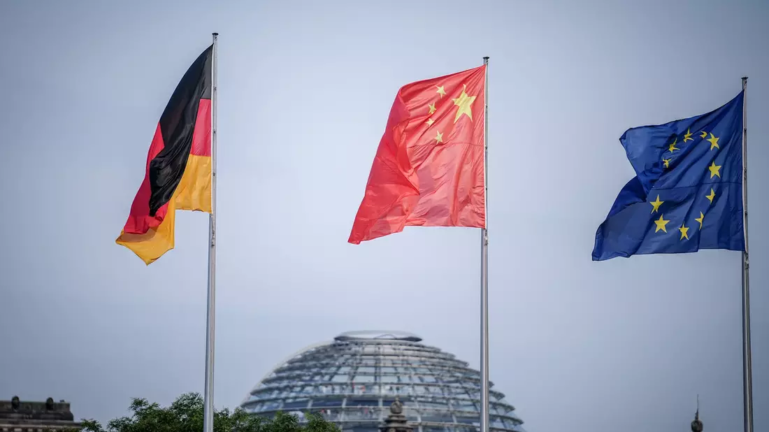 Die Handelskammer fordert gerechtere Bedingungen für EU-Firmen in China. - Bild: Kay Nietfeld/dpa