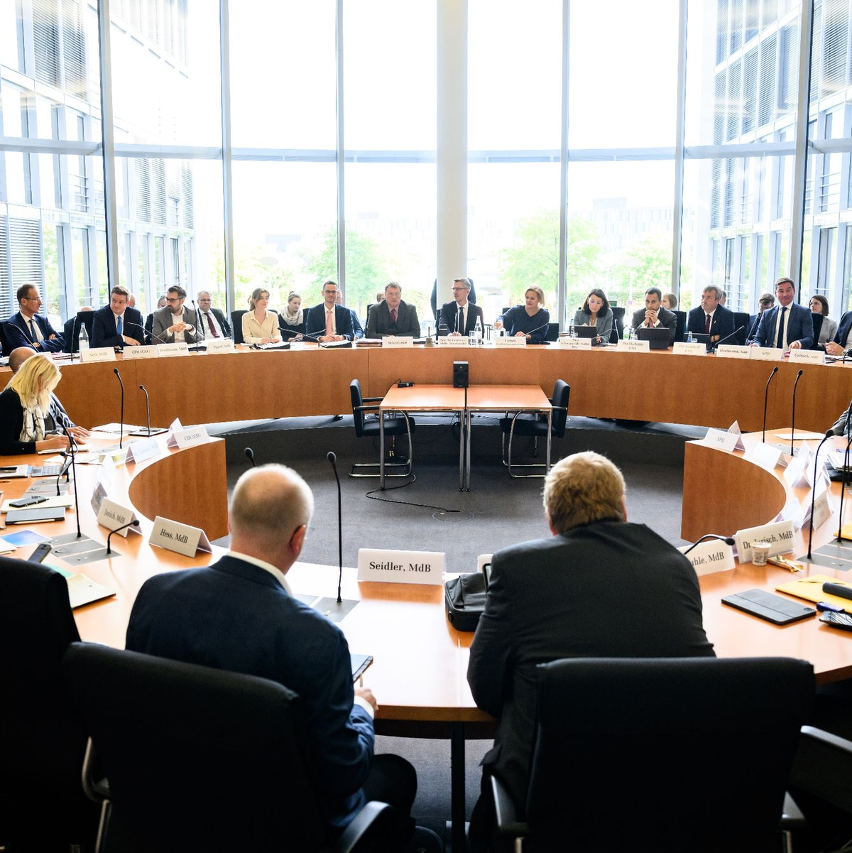 Nancy Faeser zu Beginn der Sitzung des Innenausschusses im Deutschen Bundestag. - Foto: Bernd von Jutrczenka/dpa