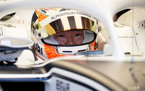 Liefert sich mit Liam Lawson und Daniel Ricciardo einen Dreikampf um zwei Stammplätze: Yuki Tsunoda. - Foto: Hasan Bratic/dpa