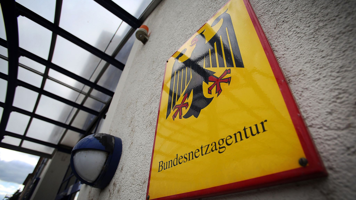 Die Bundesnetzagentur prüft die Versorgungslage mit Gas für den kommenden Winter. - Foto: picture alliance / dpa