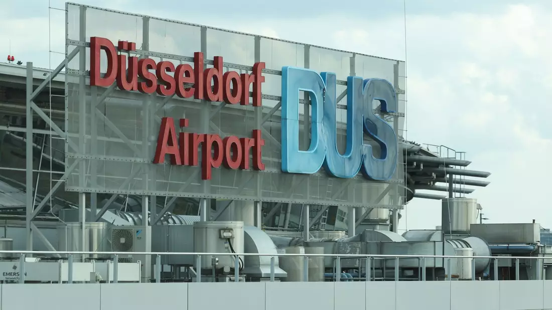 Am Nachmittag kann es am Düsseldorfer Flughafen aufgrund einer Bombenentschärfung zu Verzögerungen kommen. - Bild: Friso Gentsch/dpa