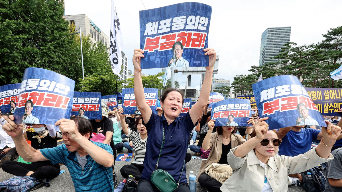 Anhänger von Lee Jae Myung in Seoul. - Foto: Suh Dae-yeon/Yonhap/AP/dpa