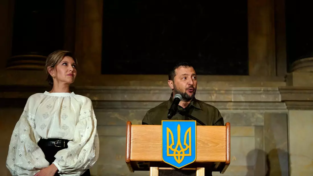 Der ukrainische Präsident Wolodymyr Selenskyj und seine Frau Olena sind dankbar für die Hilfe der USA. - Bild: Stephanie Scarbrough/AP