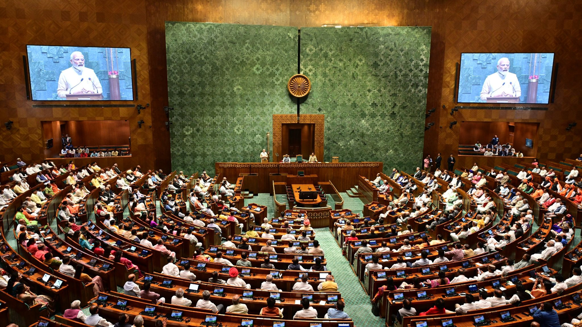Indiens Premierminister Narendra Modi spricht im Parlament in Neu Delhi. - Foto: Uncredited/AP/dpa