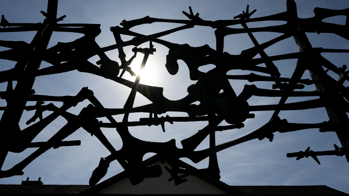 Das internationale Mahnmal in der KZ-Gedenkstätte Dachau. Dort gibt es immer mehr Fälle von Vandalismus und anderen Angriffen. - Foto: Sven Hoppe/dpa