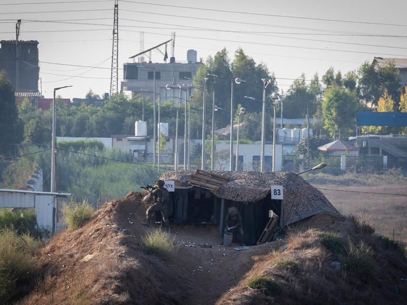 Israel setzt die Angriffe auf den Gazastreifen fort. - Foto: Ilia Yefimovich/dpa