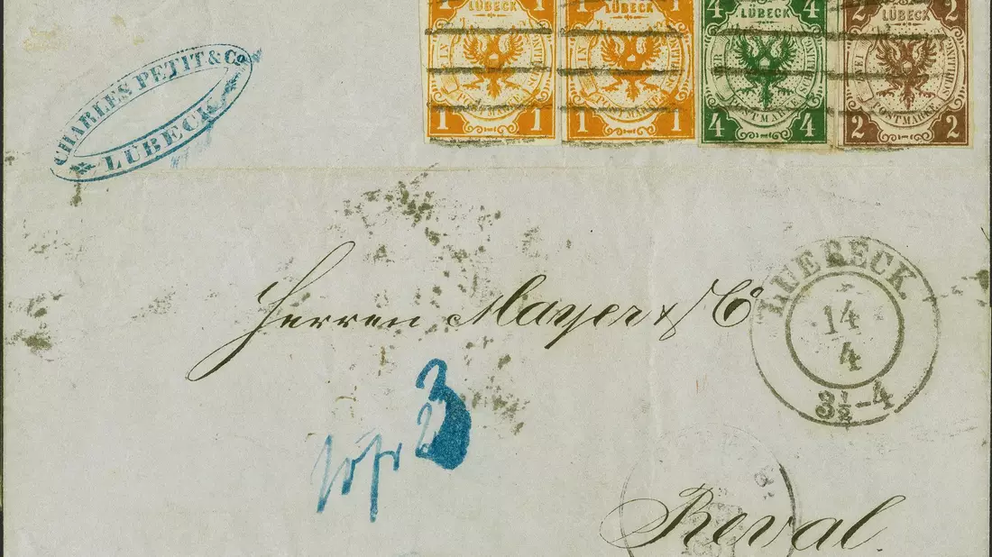 Eine alte Postsendung mit seltenen Postwertzeichen aus der Sammlung des  Tengelmann-Chefs und Milliardärs Erivan Haub. - Bild: -/dpa
