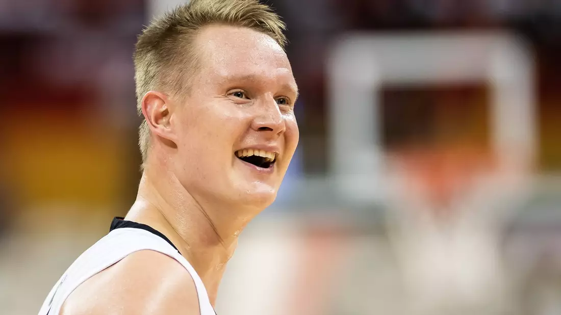 Steht mit Gießen im BBL-Pokal-Achtelfinale: Robin Benzing. - Bild: Swen Pförtner/dpa