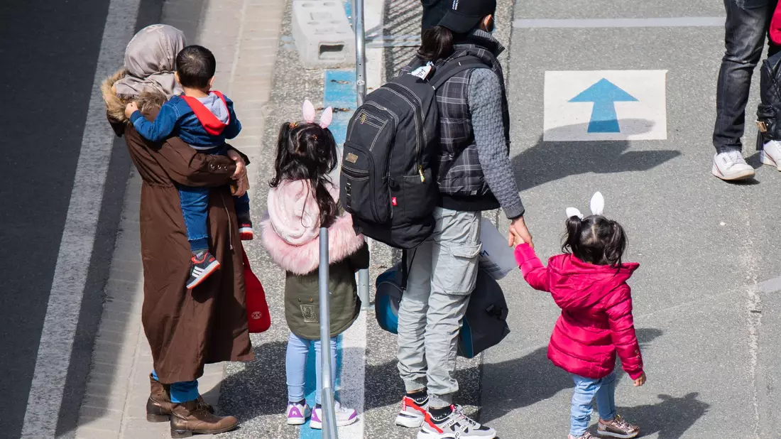 Das Bundesamt für Migration und Flüchtlinge (Bamf) soll demnach das sogenannte Dublin-Verfahren künftig schneller betreiben. - Bild: Julian Stratenschulte/dpa