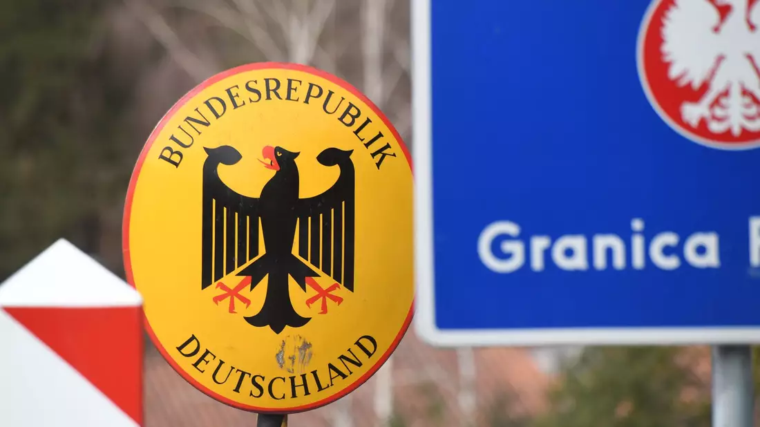 Kanzler Olaf Scholz (SPD) stellt mögliche zusätzliche Maßnahmen an der Grenze zu Polen in Aussicht. - Bild: Stefan Sauer/dpa-Zentralbild/dpa