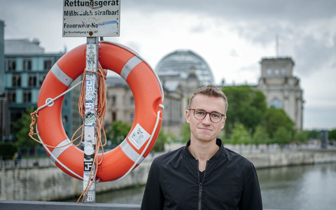 Julian Pahlke (Bündnis 90/Die Grünen) war in der zivilen Seenotrettung auf dem Mittelmeer aktiv. - Foto: Kay Nietfeld/dpa