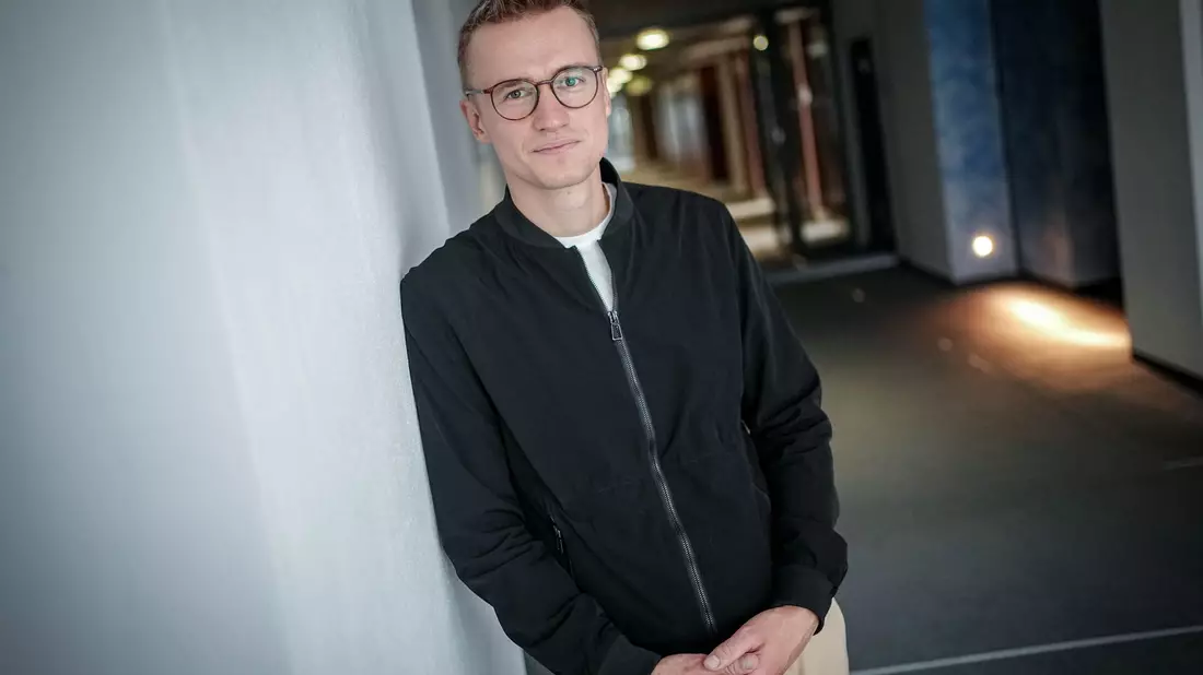 Julian Pahlke (Bündnis 90/Die Grünen) hat mit Hasskommentaren zu kämpfen. - Bild: Kay Nietfeld/dpa