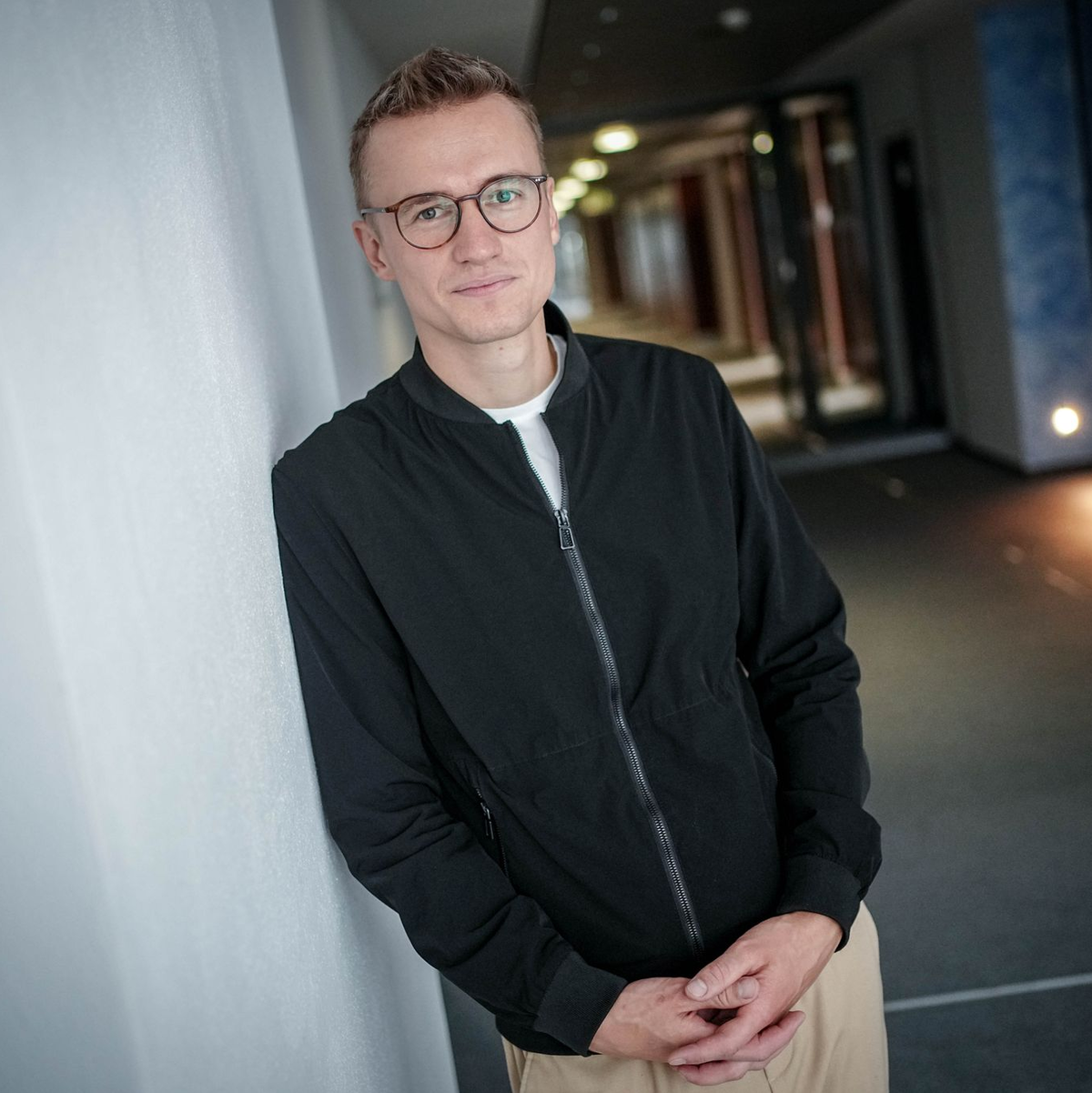 Julian Pahlke (Bündnis 90/Die Grünen) hat mit Hasskommentaren zu kämpfen. - Foto: Kay Nietfeld/dpa