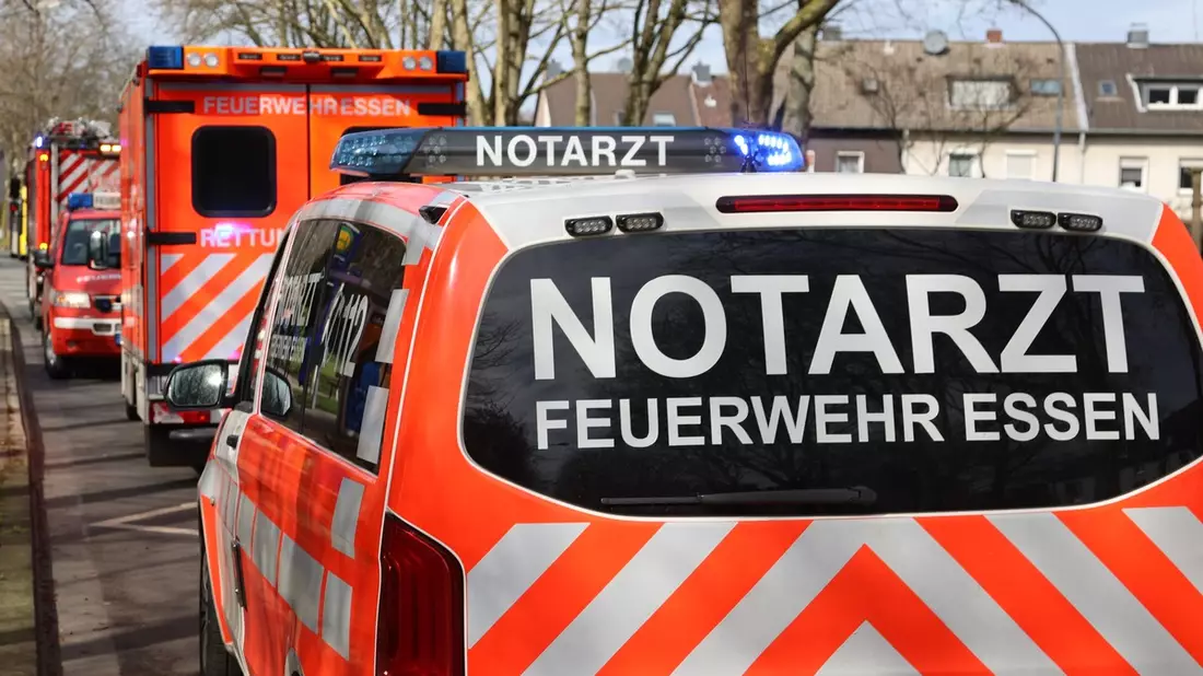 FW-E: Reizgas in U-Bahn versprüht - 12 betroffene Personen mit leichten Augen- und Atemwegsreizungen - Bild: presseportal.de
