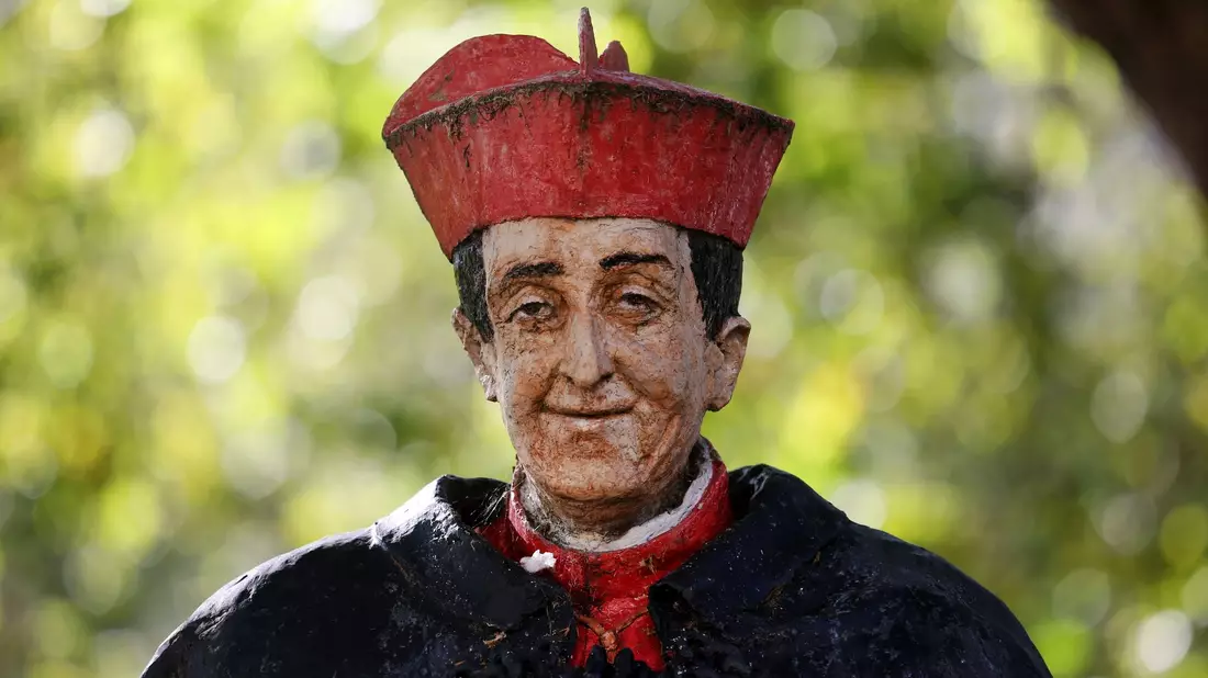 Die Skulptur des 1991 verstorbenen Bischofs Franz Hengsbach wurde entfernt. - Bild: Roland Weihrauch/dpa