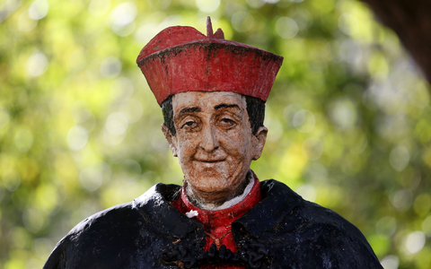 Die Skulptur des 1991 verstorbenen Bischofs Franz Hengsbach wurde entfernt. - Foto: Roland Weihrauch/dpa