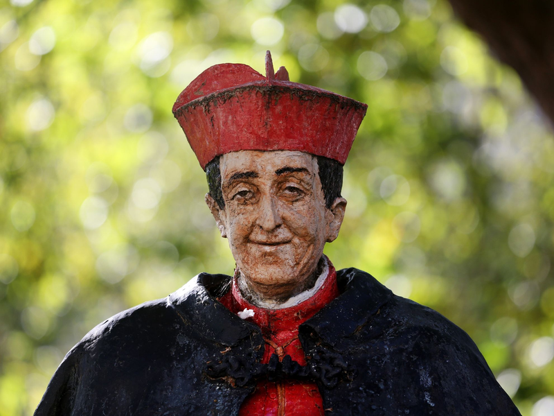 Die Skulptur des 1991 verstorbenen Bischofs Franz Hengsbach wurde entfernt. - Foto: Roland Weihrauch/dpa