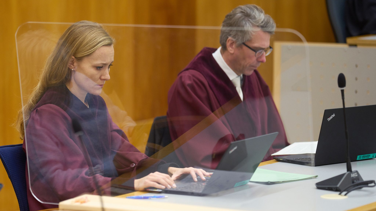 Staatsanwältin Sophie Gößl und Oberstaatsanwalt Malte Merz bereiten sich im Januar auf die Verhandlung am Oberlandesgericht in Koblenz vor. Noch immer ist der Fall nicht abgeschlossen. - Foto: Thomas Frey/dpa
