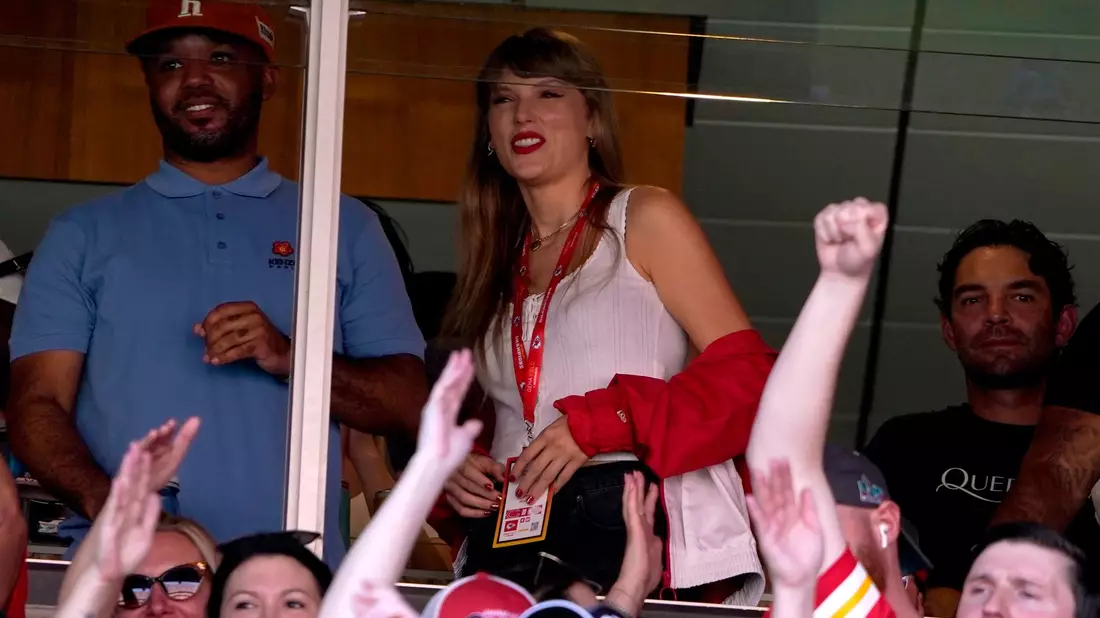 Räumt einen Preis nach dem anderen ab: Taylor Swift. - Bild: Ed Zurga/AP/dpa