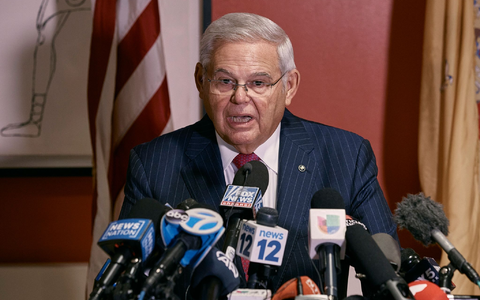 US-Senator Bob Menendez aus New Jersey soll die ägyptische Regierung begünstigt und im Gegenzug persönliche Vorteile erlangt haben. - Foto: Andres Kudacki/FR170905 AP/AP/dpa