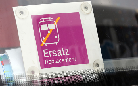 Die Busse sind bestellt - aber wer soll sie fahren? Die EVG sieht große Probleme für die Generalsanierung der Schiene. - Foto: picture alliance / dpa