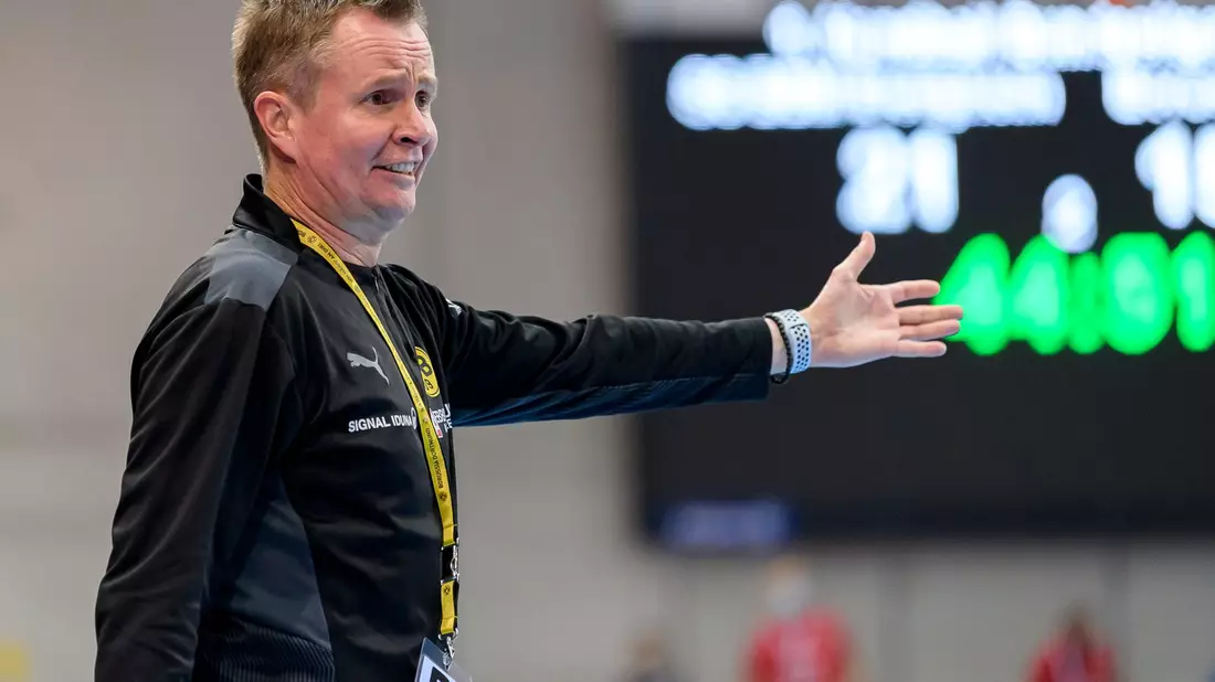 Seit März arbeitet eine Kommission die Vorwürfe gegen Handball-Trainer André Fuhr auf. - Bild: Marco Wolf/wolf-sportfoto/dpa